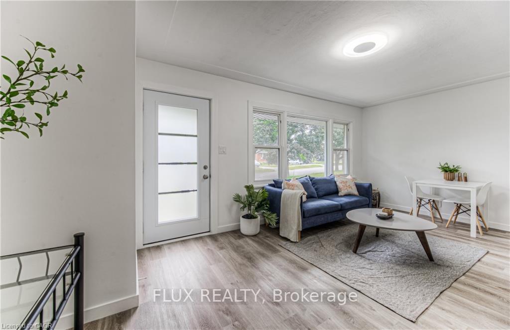 Photo 4 of 98 Harber Avenue, Kitchener — HOMEH