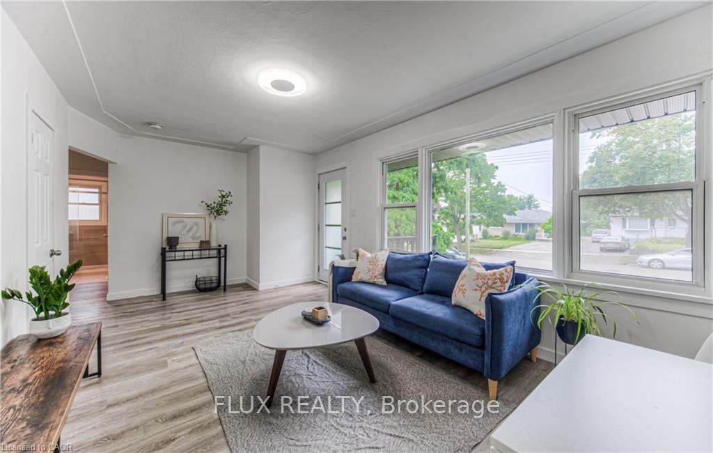 Photo 8 of 98 Harber Avenue, Kitchener — HOMEH