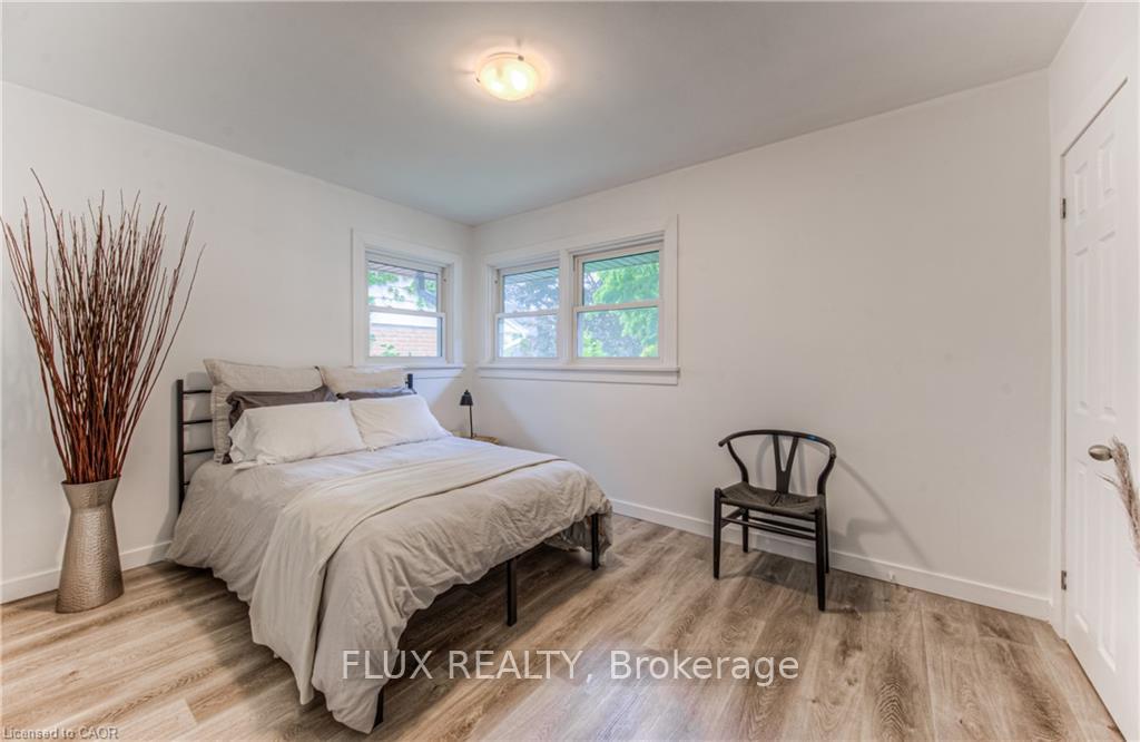 Photo 18 of 98 Harber Avenue, Kitchener — HOMEH