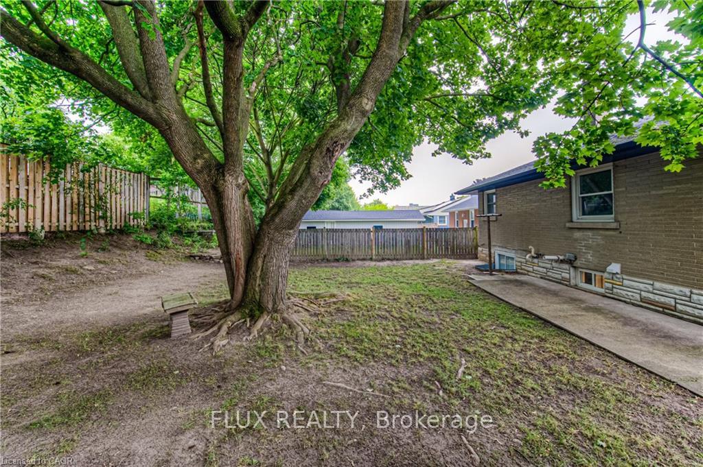 Photo 30 of 98 Harber Avenue, Kitchener — HOMEH