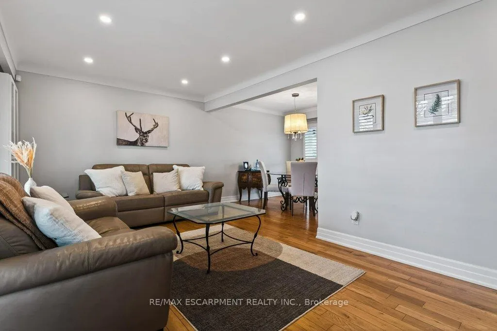 Photo 5 of 4931 Cameron Avenue, Lincoln, Beamsville — HOMEH
