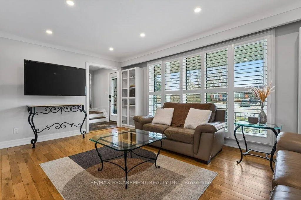 Photo 8 of 4931 Cameron Avenue, Lincoln, Beamsville — HOMEH