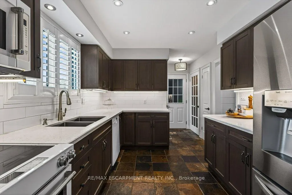 Photo 11 of 4931 Cameron Avenue, Lincoln, Beamsville — HOMEH