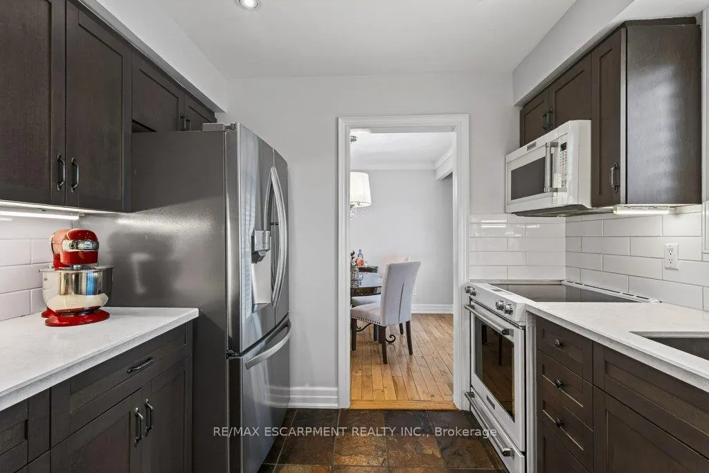 Photo 13 of 4931 Cameron Avenue, Lincoln, Beamsville — HOMEH