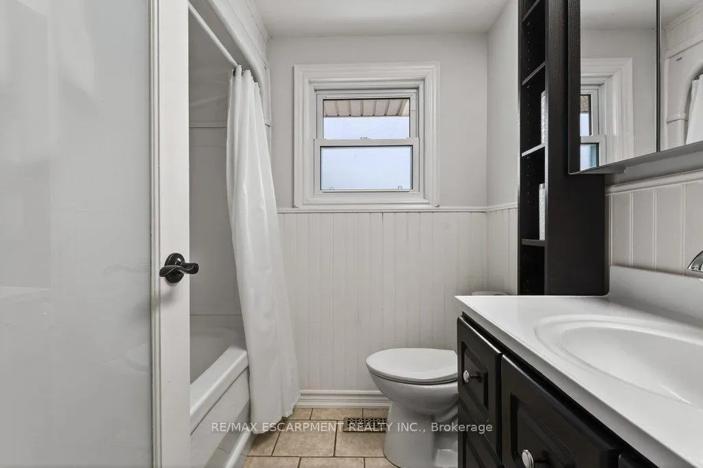 Photo 17 of 4931 Cameron Avenue, Lincoln, Beamsville — HOMEH