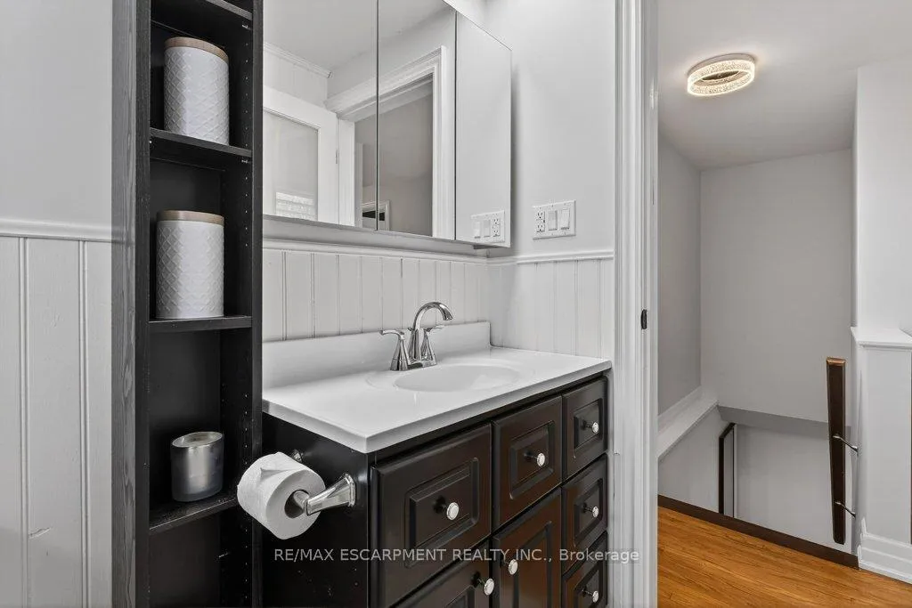Photo 18 of 4931 Cameron Avenue, Lincoln, Beamsville — HOMEH