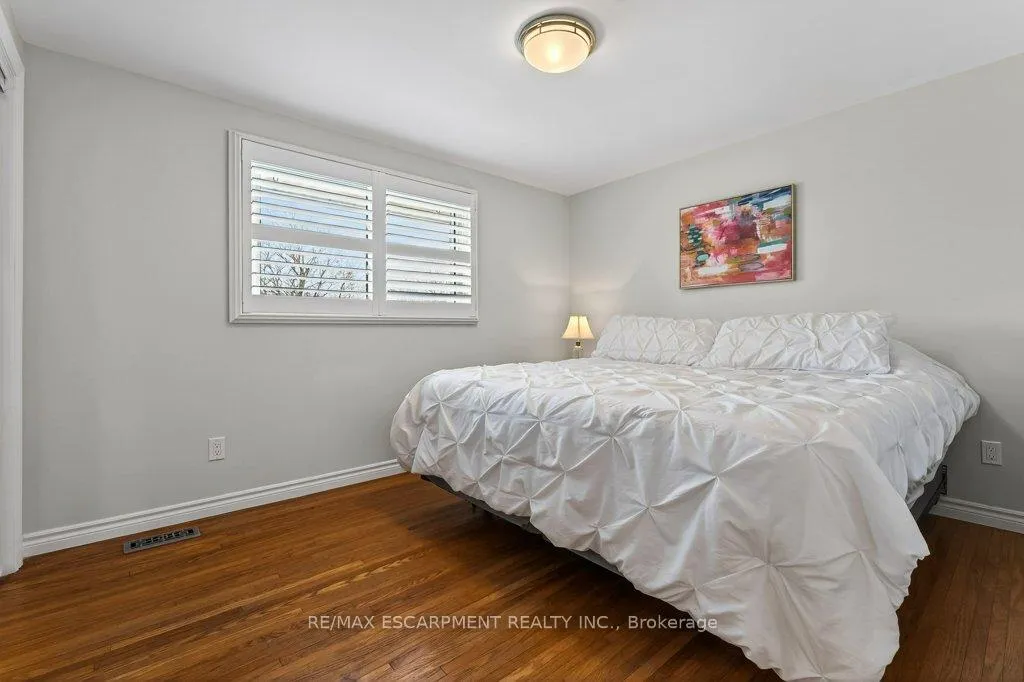 Photo 23 of 4931 Cameron Avenue, Lincoln, Beamsville — HOMEH