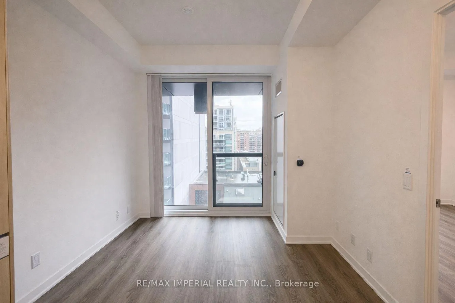 Photo 2 of Unit 1202, 180 Front Street E, Toronto, Moss Park — HOMEH