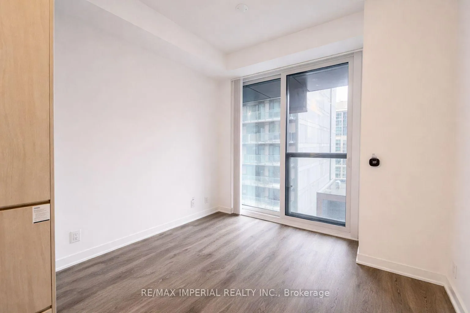 Photo 5 of Unit 1202, 180 Front Street E, Toronto, Moss Park — HOMEH