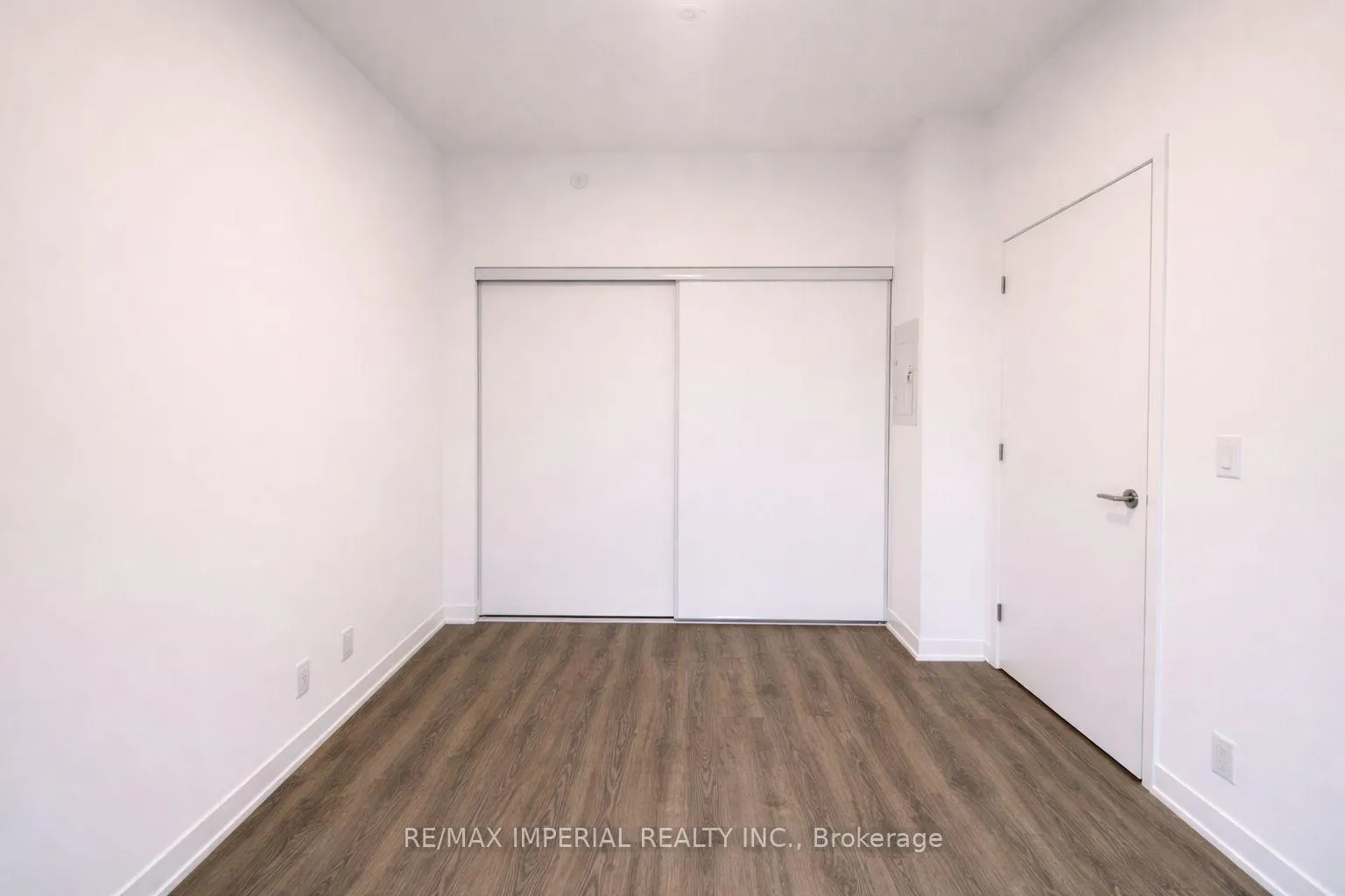Photo 6 of Unit 1202, 180 Front Street E, Toronto, Moss Park — HOMEH
