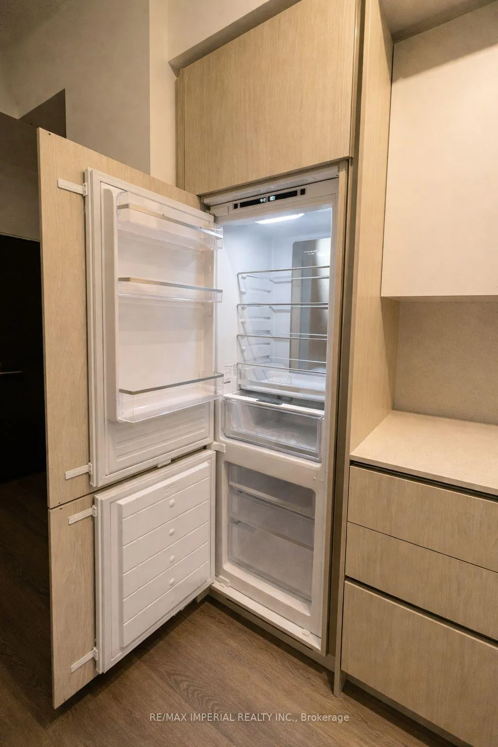 Photo 9 of Unit 1202, 180 Front Street E, Toronto, Moss Park — HOMEH