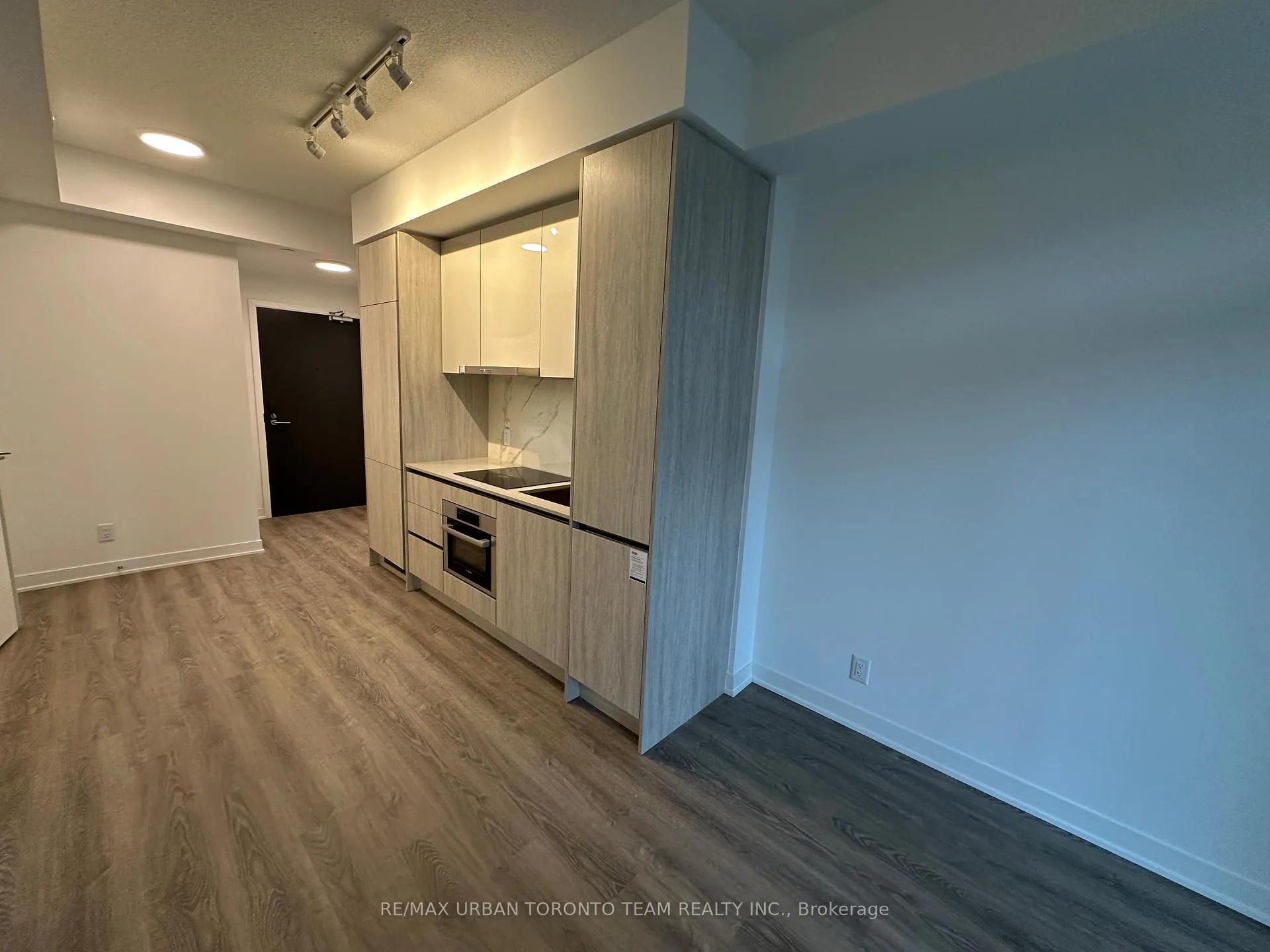 Photo 4 of Unit 1516, 180 Front Street E, Toronto, Moss Park — HOMEH
