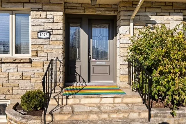 Photo 4 of 1075 Chelsea Street, Ottawa, Viscount Alexander Park — HOMEH