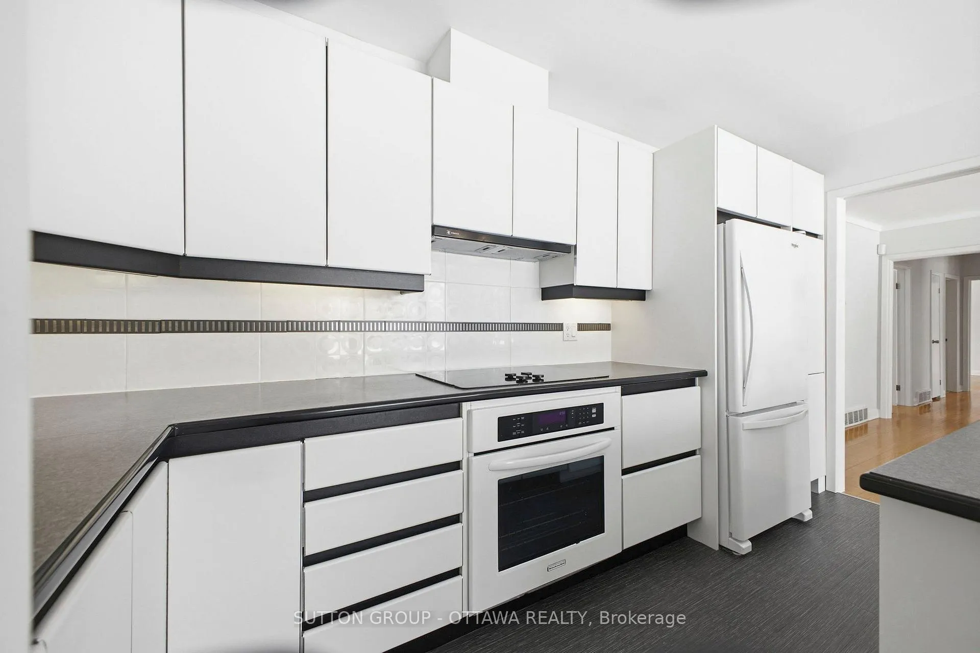 Photo 17 of 1075 Chelsea Street, Ottawa, Viscount Alexander Park — HOMEH