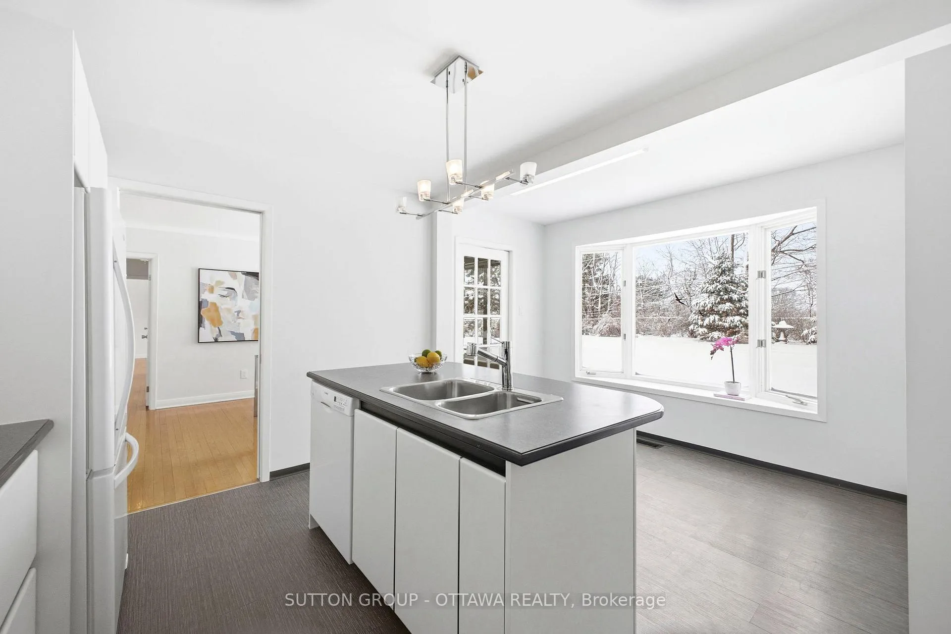 Photo 18 of 1075 Chelsea Street, Ottawa, Viscount Alexander Park — HOMEH