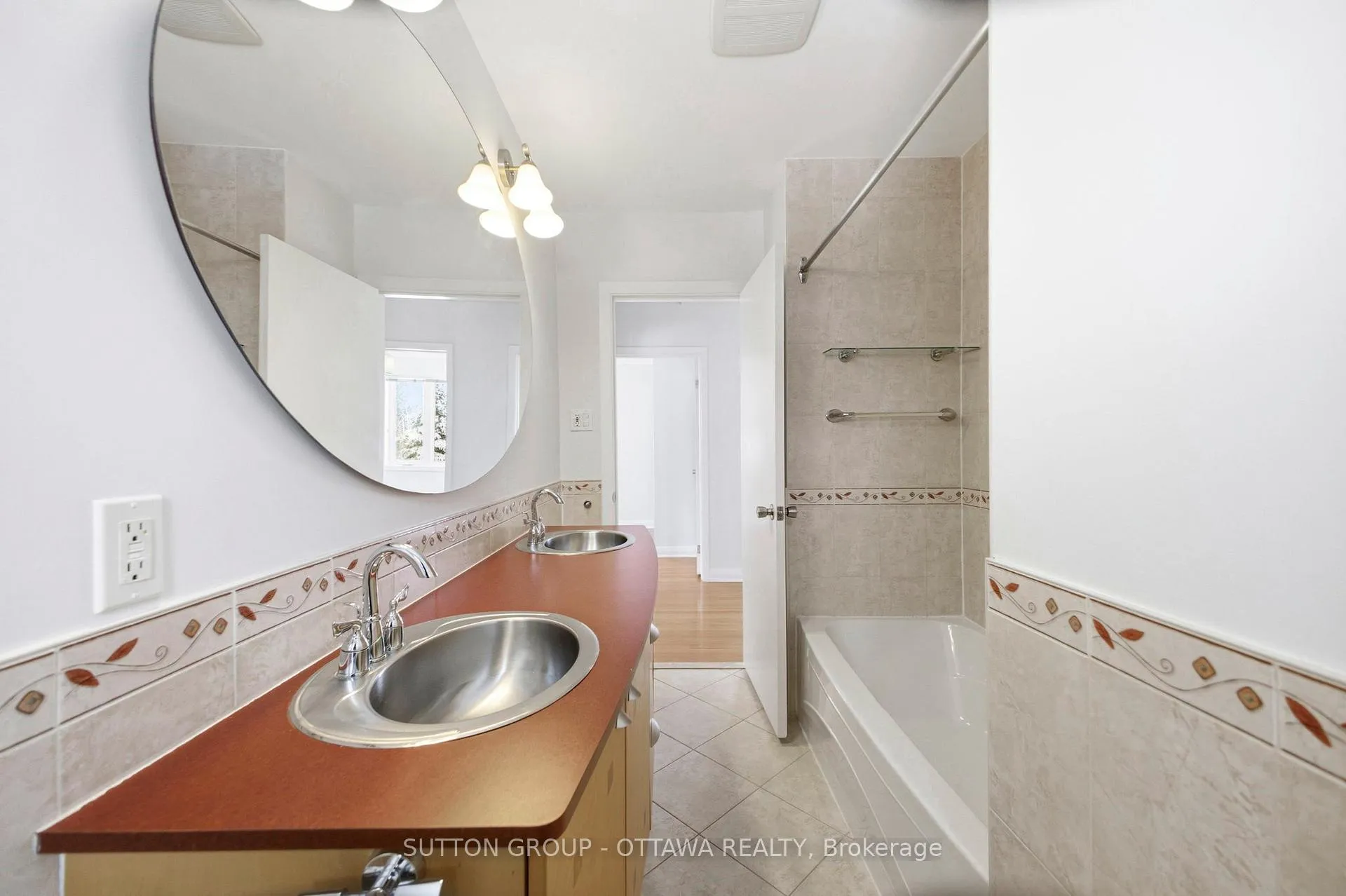 Photo 21 of 1075 Chelsea Street, Ottawa, Viscount Alexander Park — HOMEH