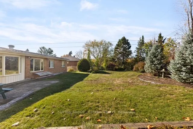 Photo 31 of 1075 Chelsea Street, Ottawa, Viscount Alexander Park — HOMEH