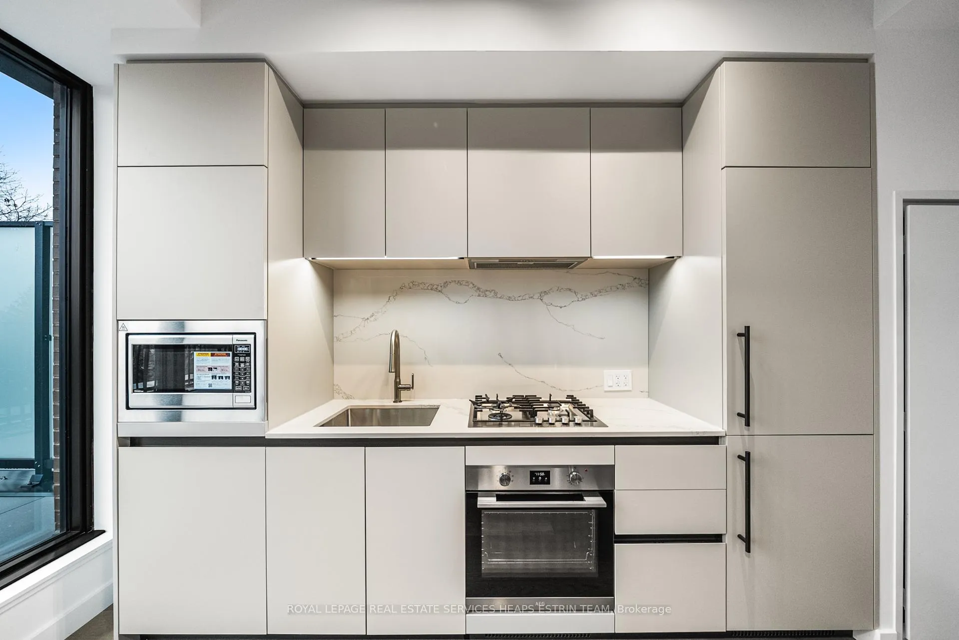 Photo 8 of Unit 607, 1720 Bayview Avenue, Toronto, Mount Pleasant East — HOMEH