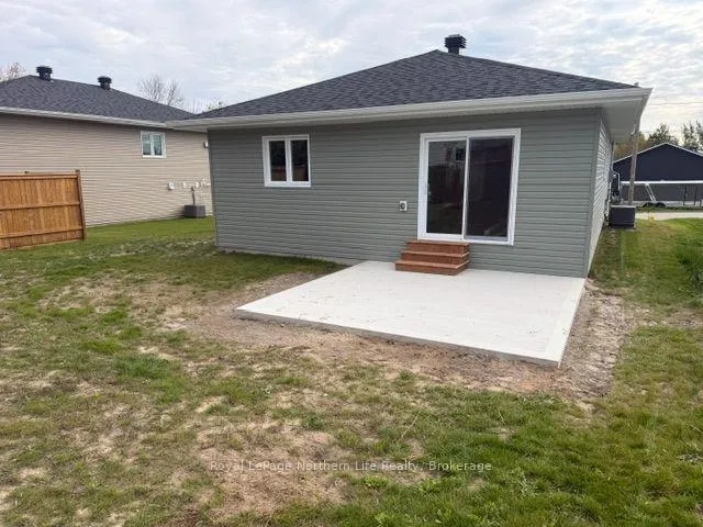 Photo 17 of 59 Bain Avenue, West Nipissing, Cache Bay — HOMEH