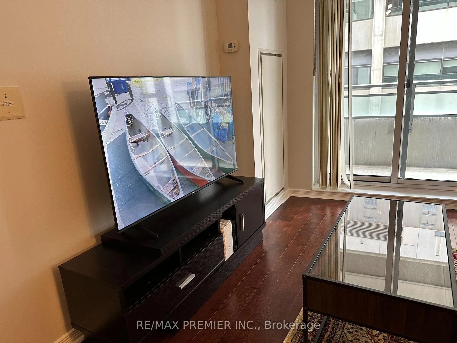 Photo 11 of Unit 317, 736 Spadina Avenue, Toronto, University — HOMEH