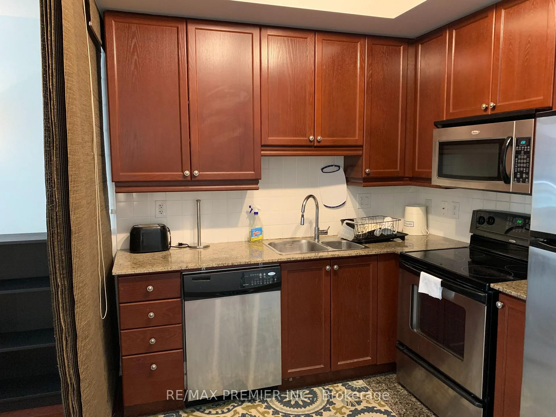Photo 18 of Unit 317, 736 Spadina Avenue, Toronto, University — HOMEH