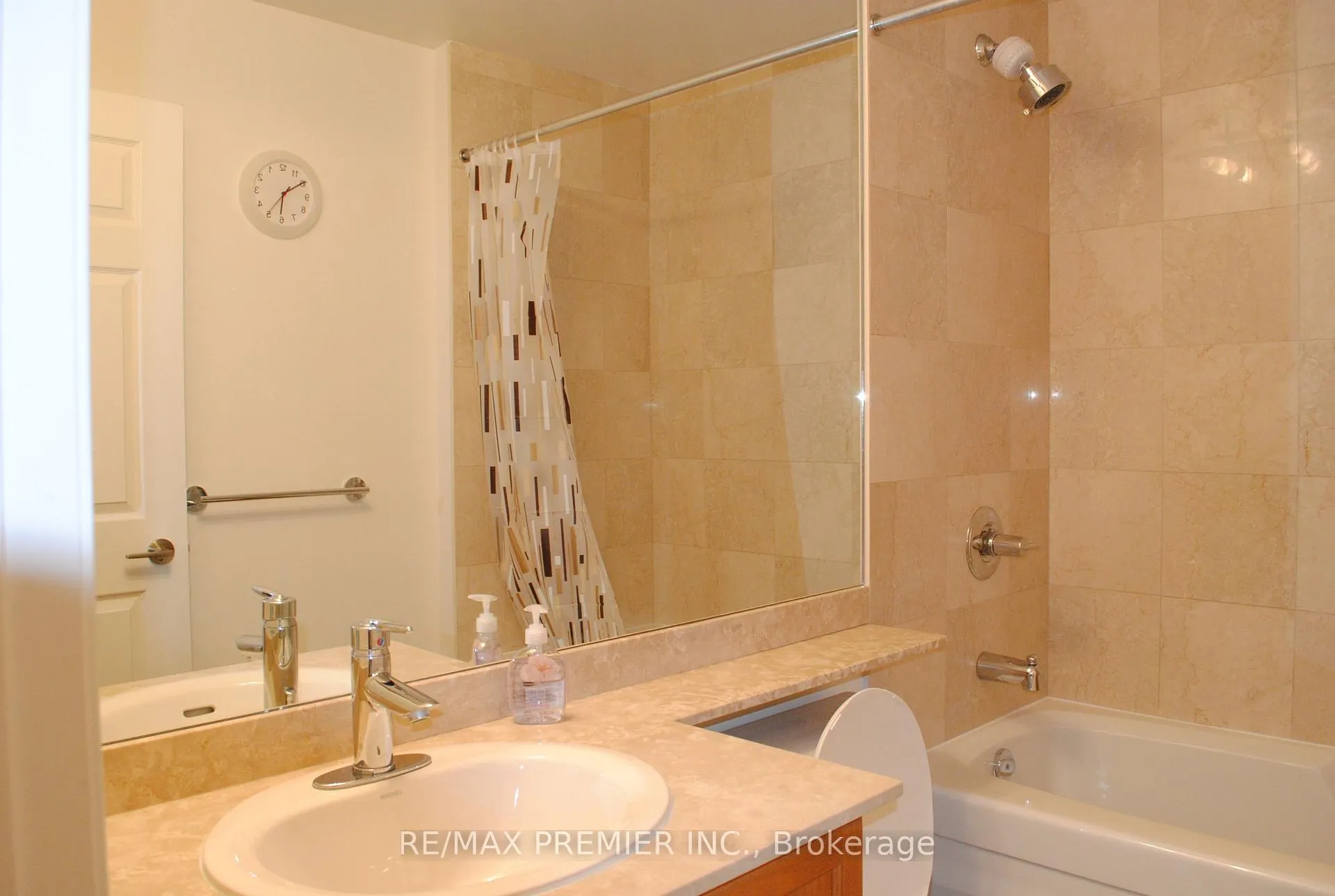 Photo 22 of Unit 317, 736 Spadina Avenue, Toronto, University — HOMEH