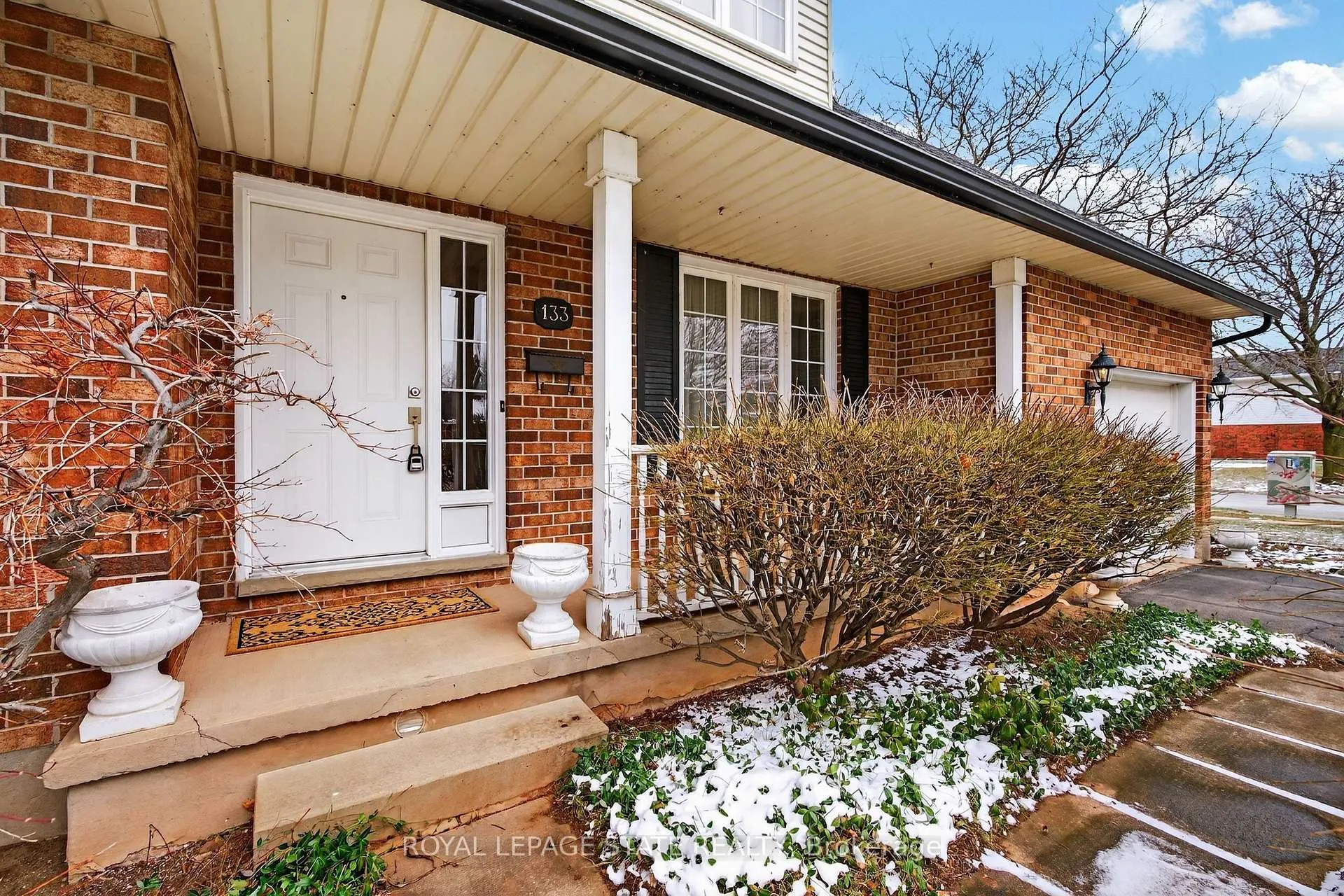Photo 8 of 133 Central Avenue, Grimsby, Grimsby East — HOMEH