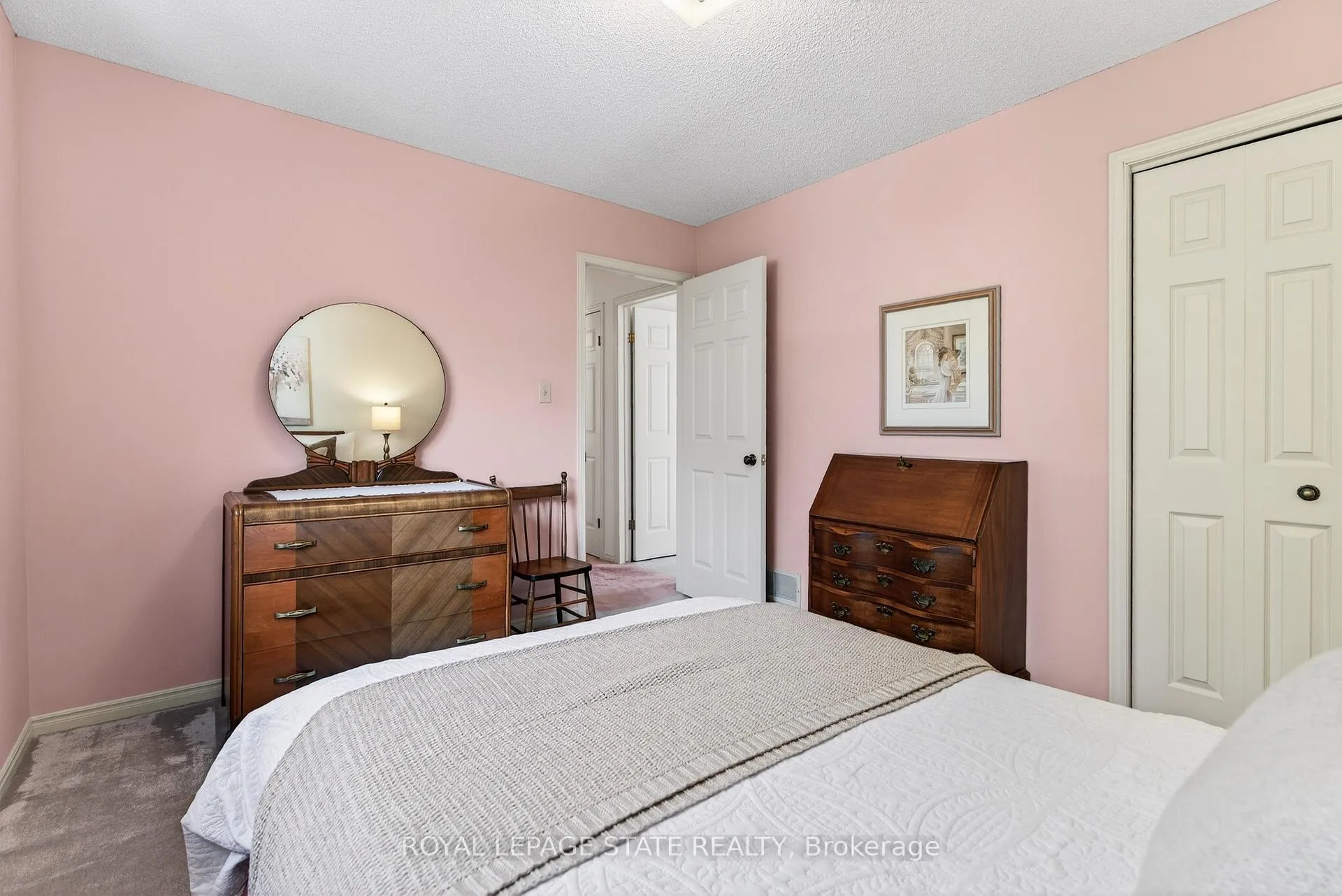 Photo 38 of 133 Central Avenue, Grimsby, Grimsby East — HOMEH