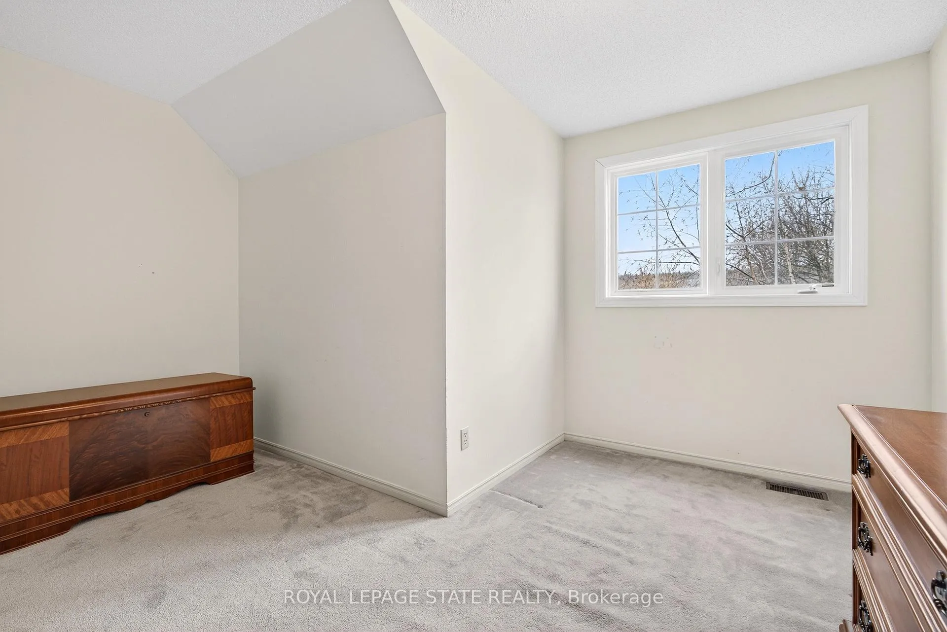 Photo 40 of 133 Central Avenue, Grimsby, Grimsby East — HOMEH