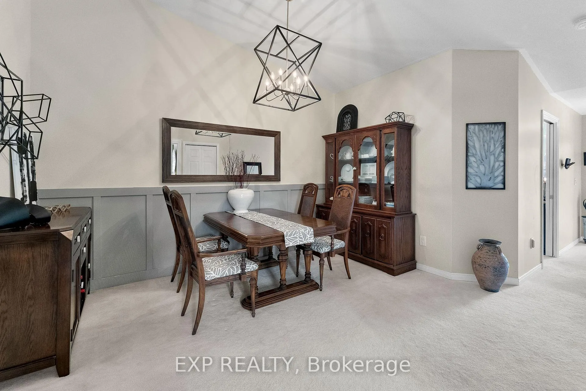 Photo 7 of 7799 Yvette Crescent, Niagara Falls, Ascot — HOMEH