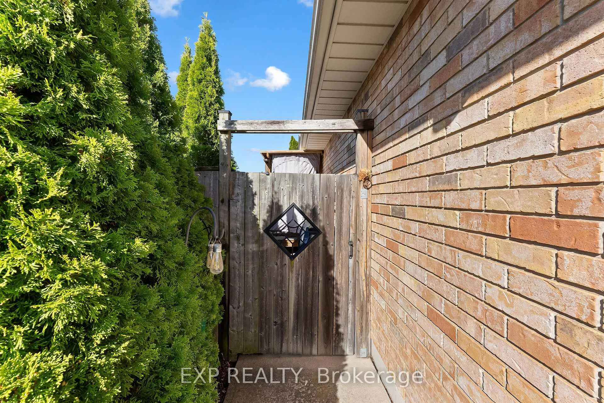 Photo 30 of 7799 Yvette Crescent, Niagara Falls, Ascot — HOMEH