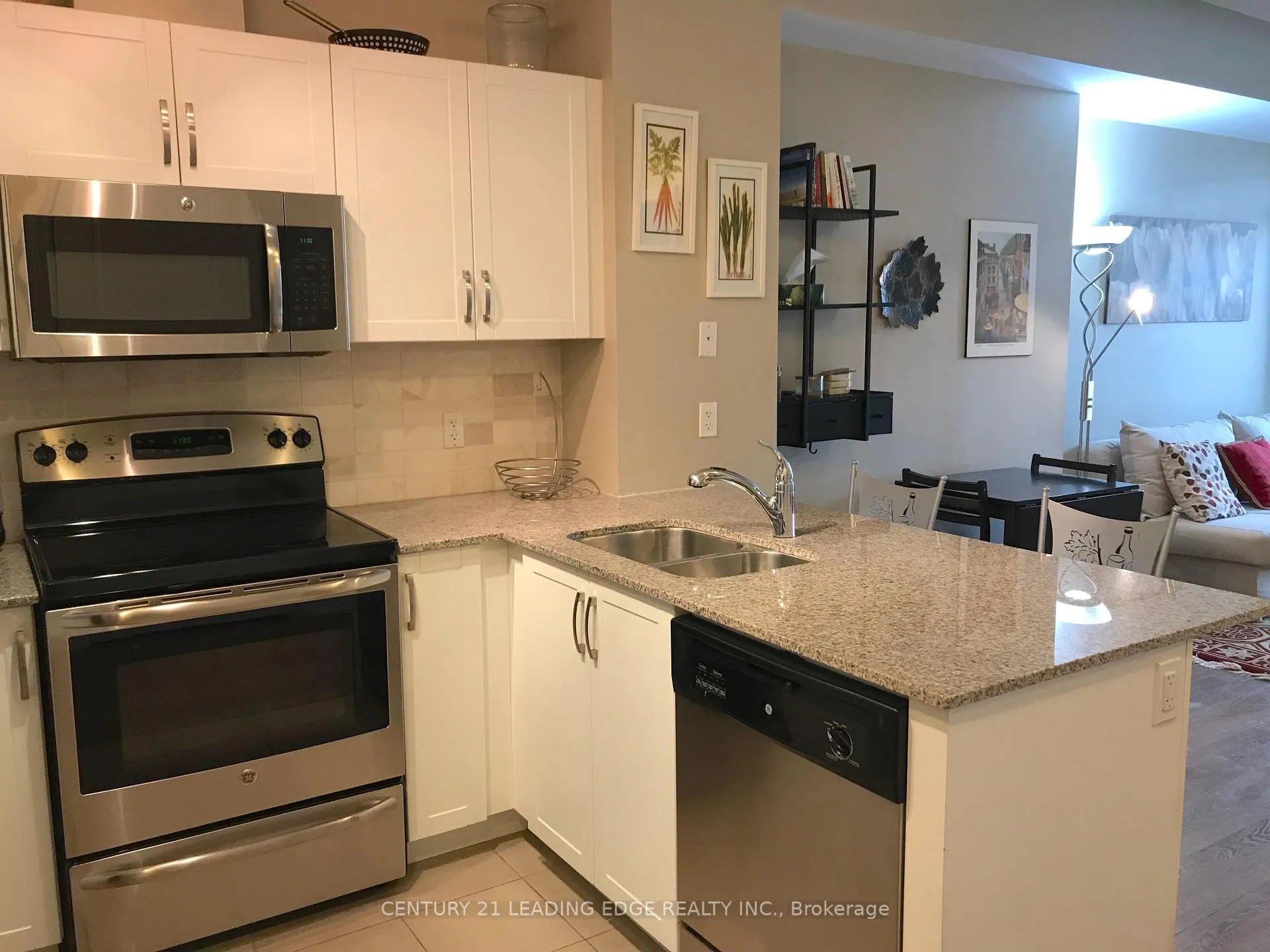 Photo 6 of Unit 308, 68 Main Street N, Markham, Old Markham Village — HOMEH