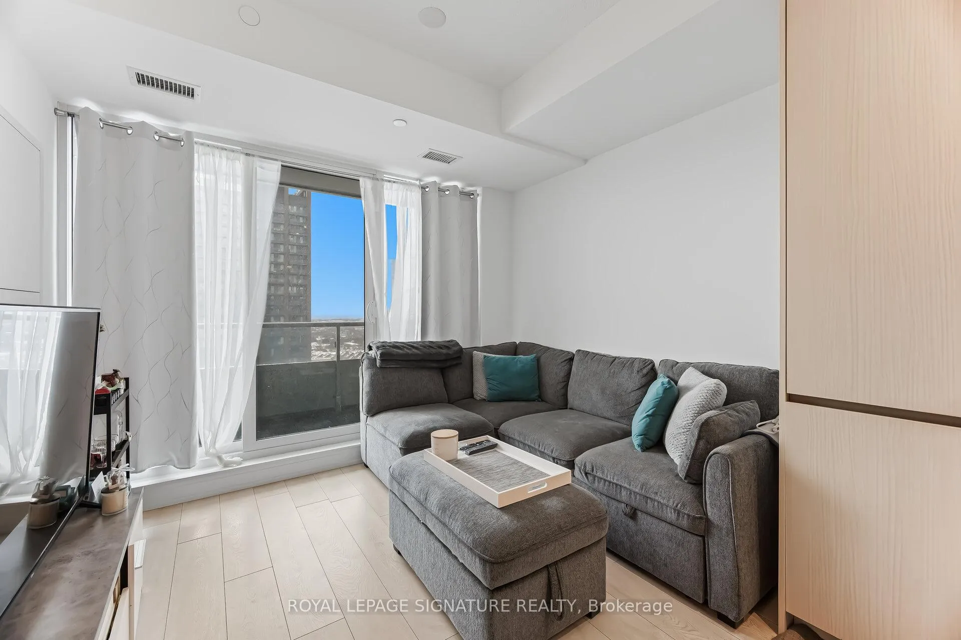 Photo 18 of Unit 2201, 225 Sumach Street, Toronto, Regent Park — HOMEH