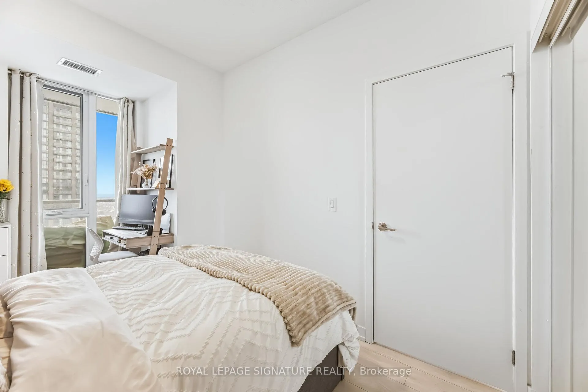 Photo 23 of Unit 2201, 225 Sumach Street, Toronto, Regent Park — HOMEH