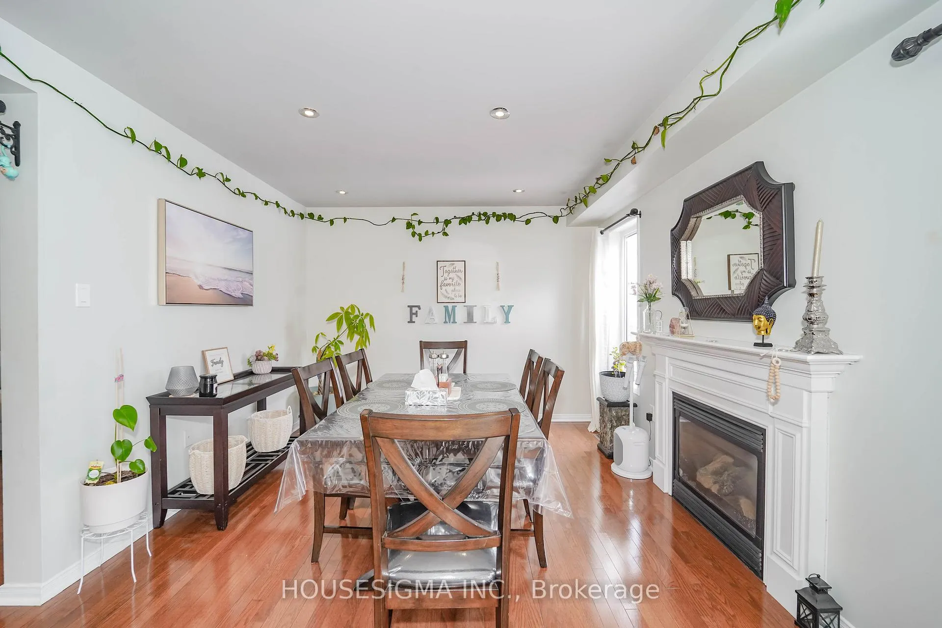 Photo 10 of 49 Mount Pleasant Avenue, Whitby, Blue Grass Meadows — HOMEH