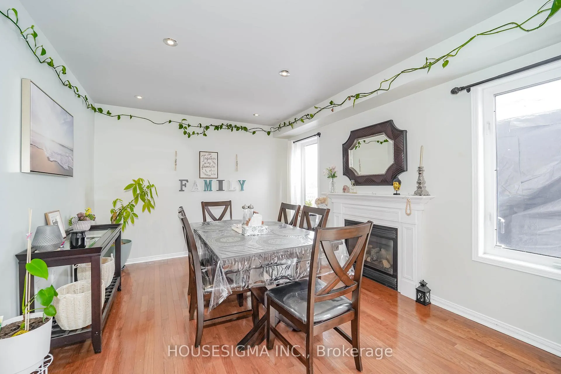 Photo 11 of 49 Mount Pleasant Avenue, Whitby, Blue Grass Meadows — HOMEH