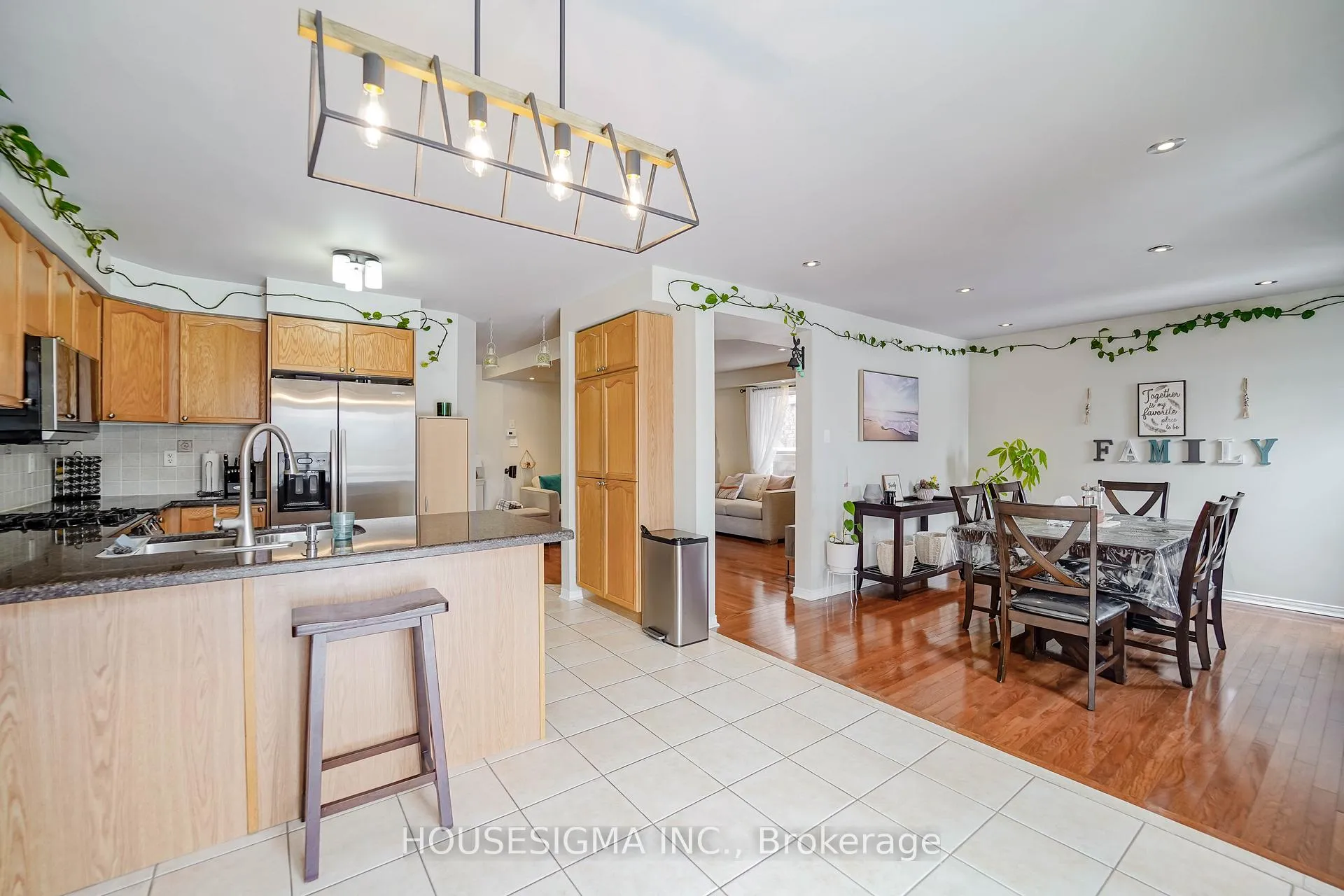 Photo 15 of 49 Mount Pleasant Avenue, Whitby, Blue Grass Meadows — HOMEH