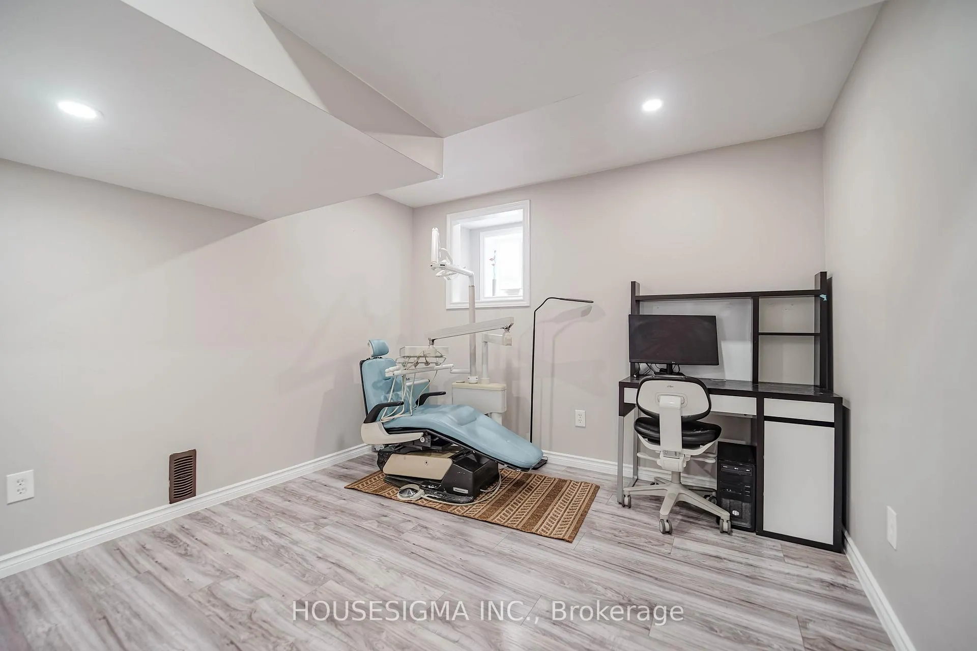 Photo 39 of 49 Mount Pleasant Avenue, Whitby, Blue Grass Meadows — HOMEH