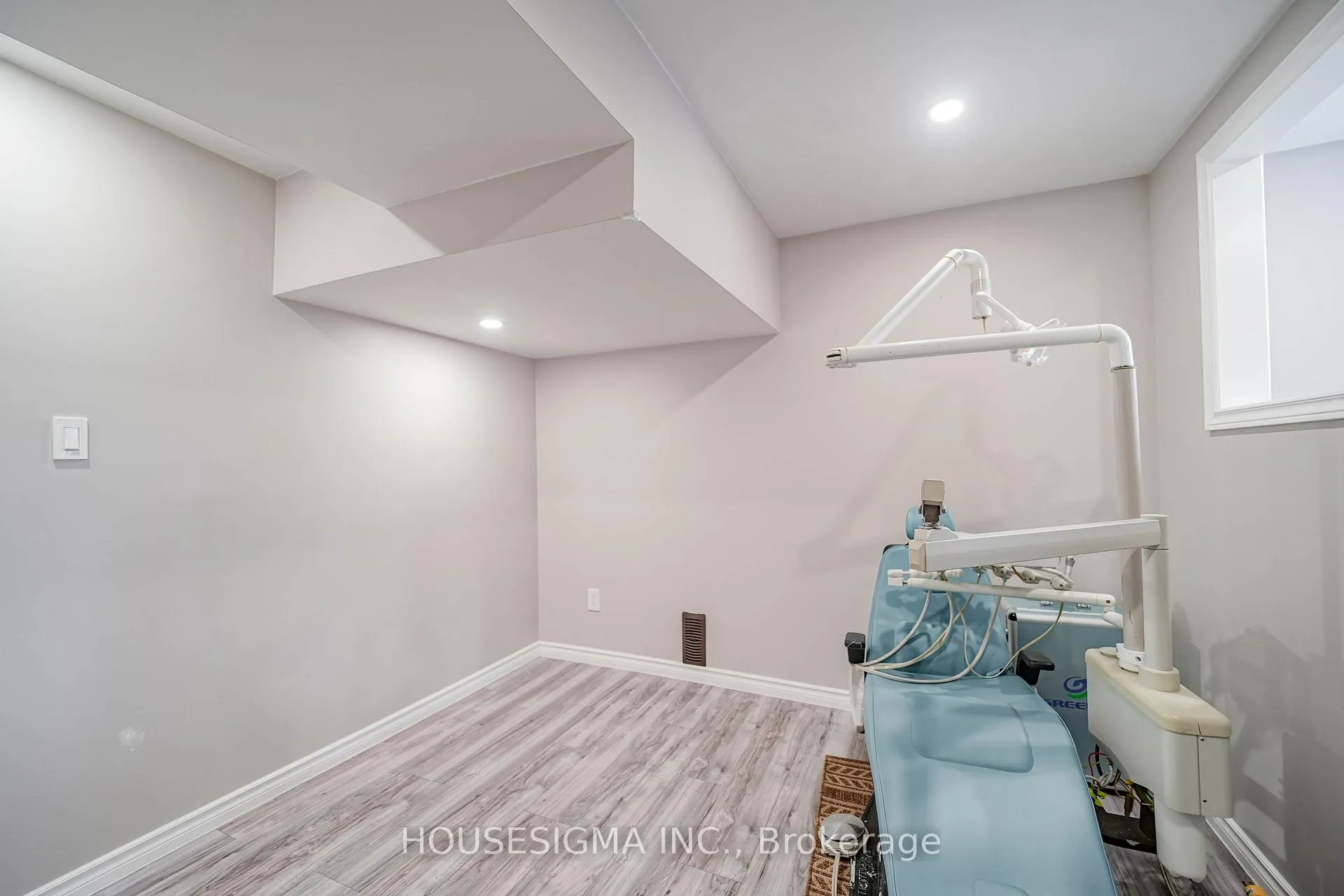 Photo 40 of 49 Mount Pleasant Avenue, Whitby, Blue Grass Meadows — HOMEH