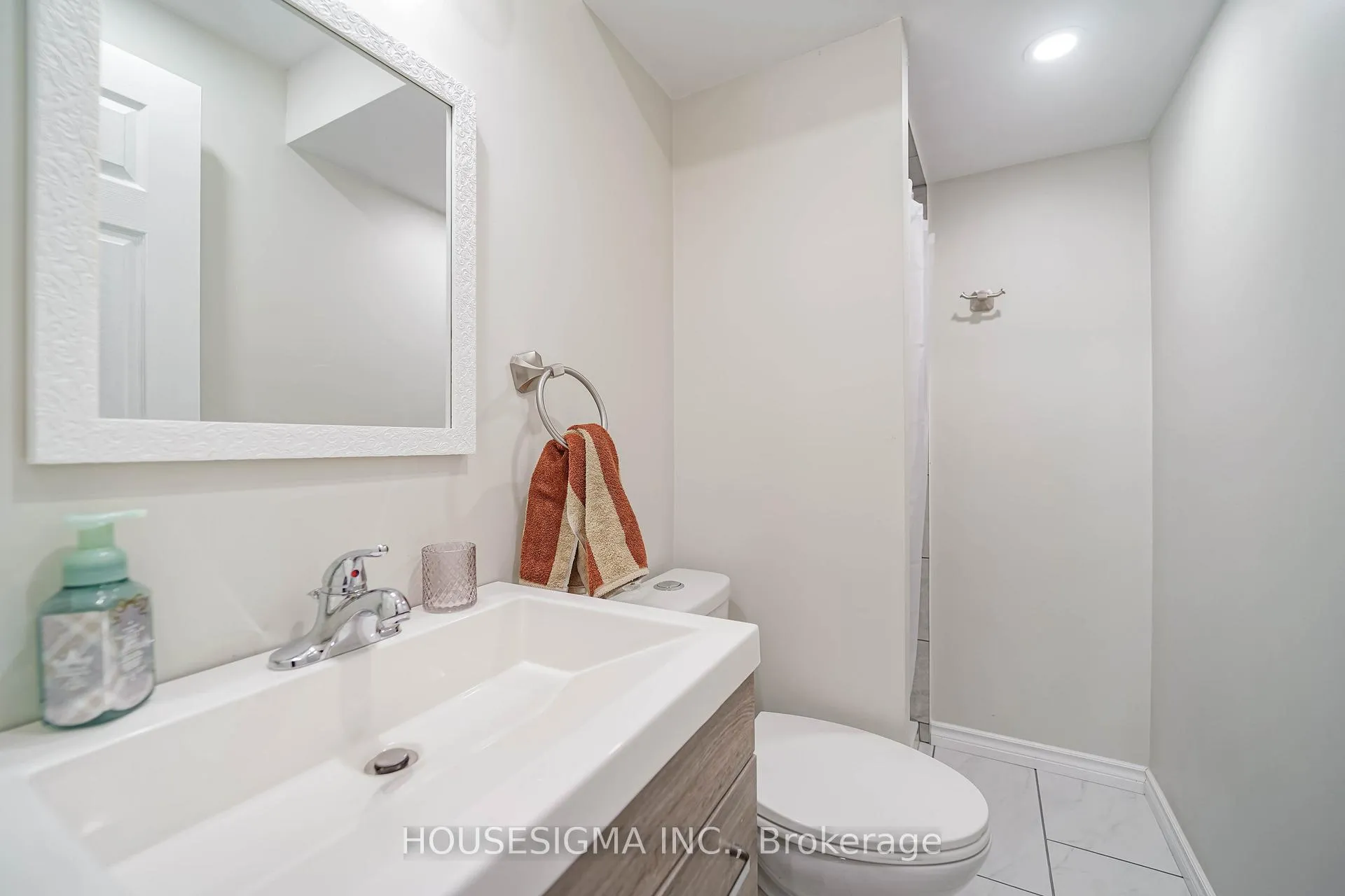 Photo 43 of 49 Mount Pleasant Avenue, Whitby, Blue Grass Meadows — HOMEH