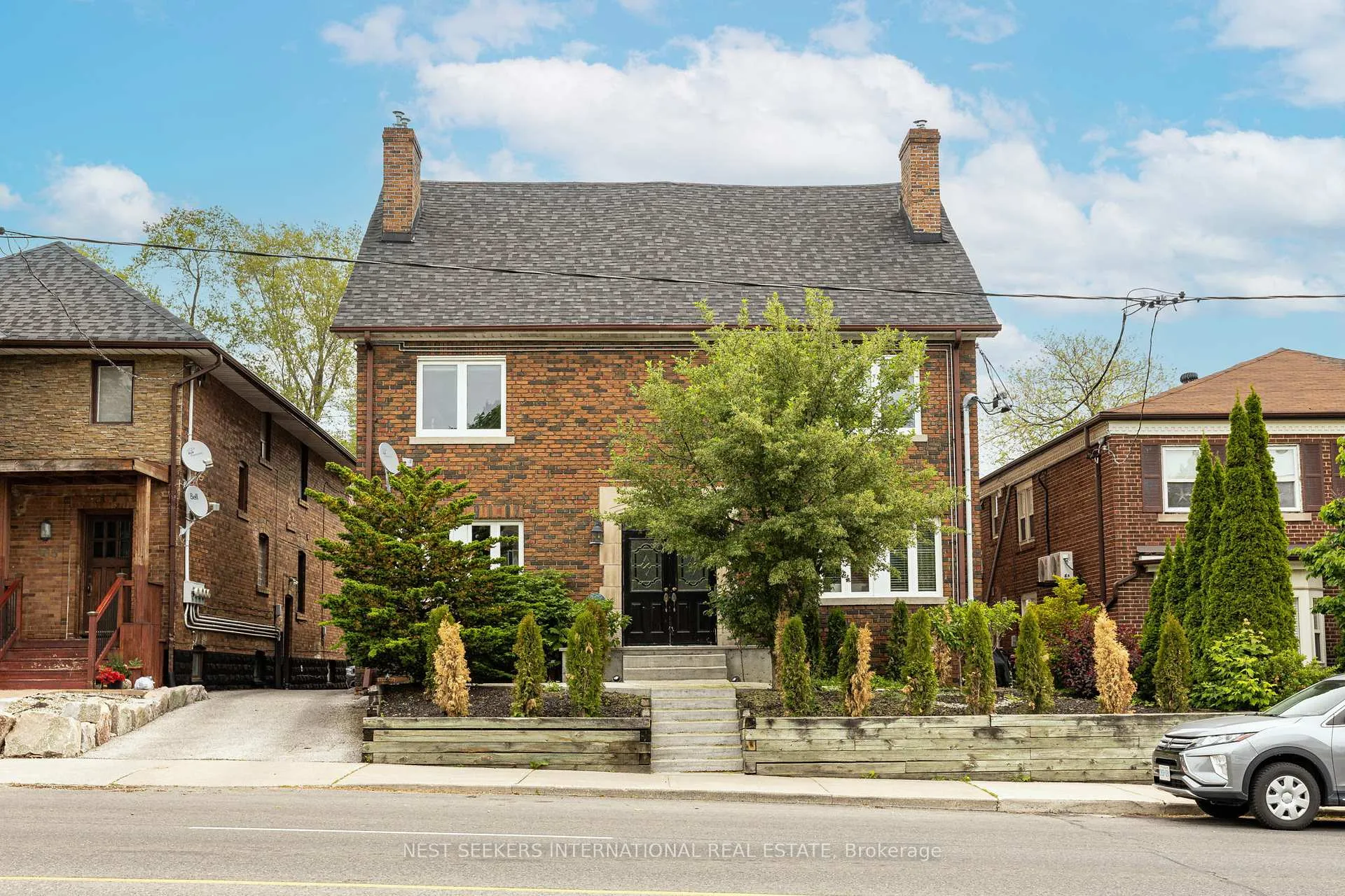 Photo 1 of Unit 2, 963 Avenue Road, Toronto, Yonge-Eglinton — HOMEH