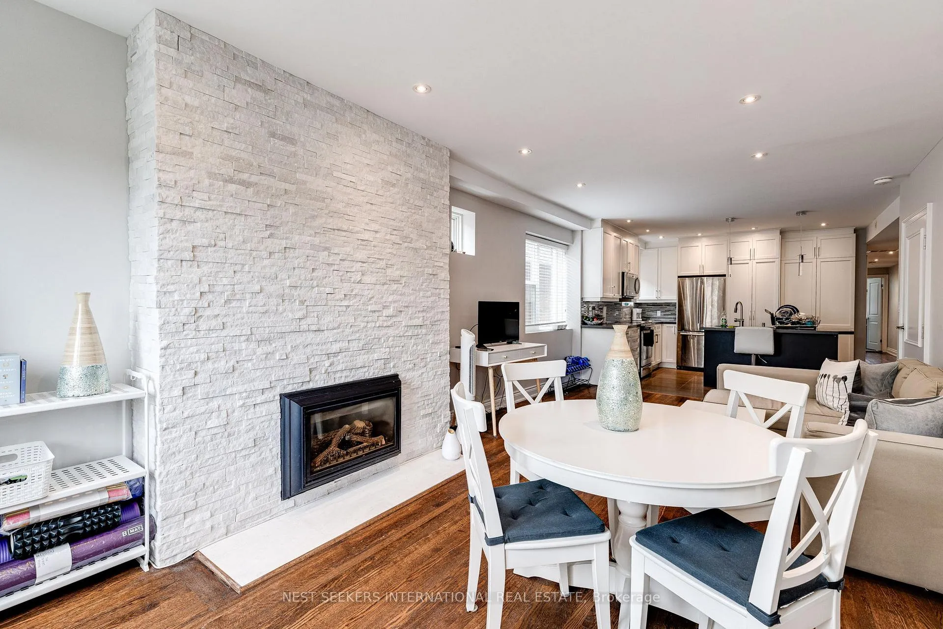 Photo 8 of Unit 2, 963 Avenue Road, Toronto, Yonge-Eglinton — HOMEH