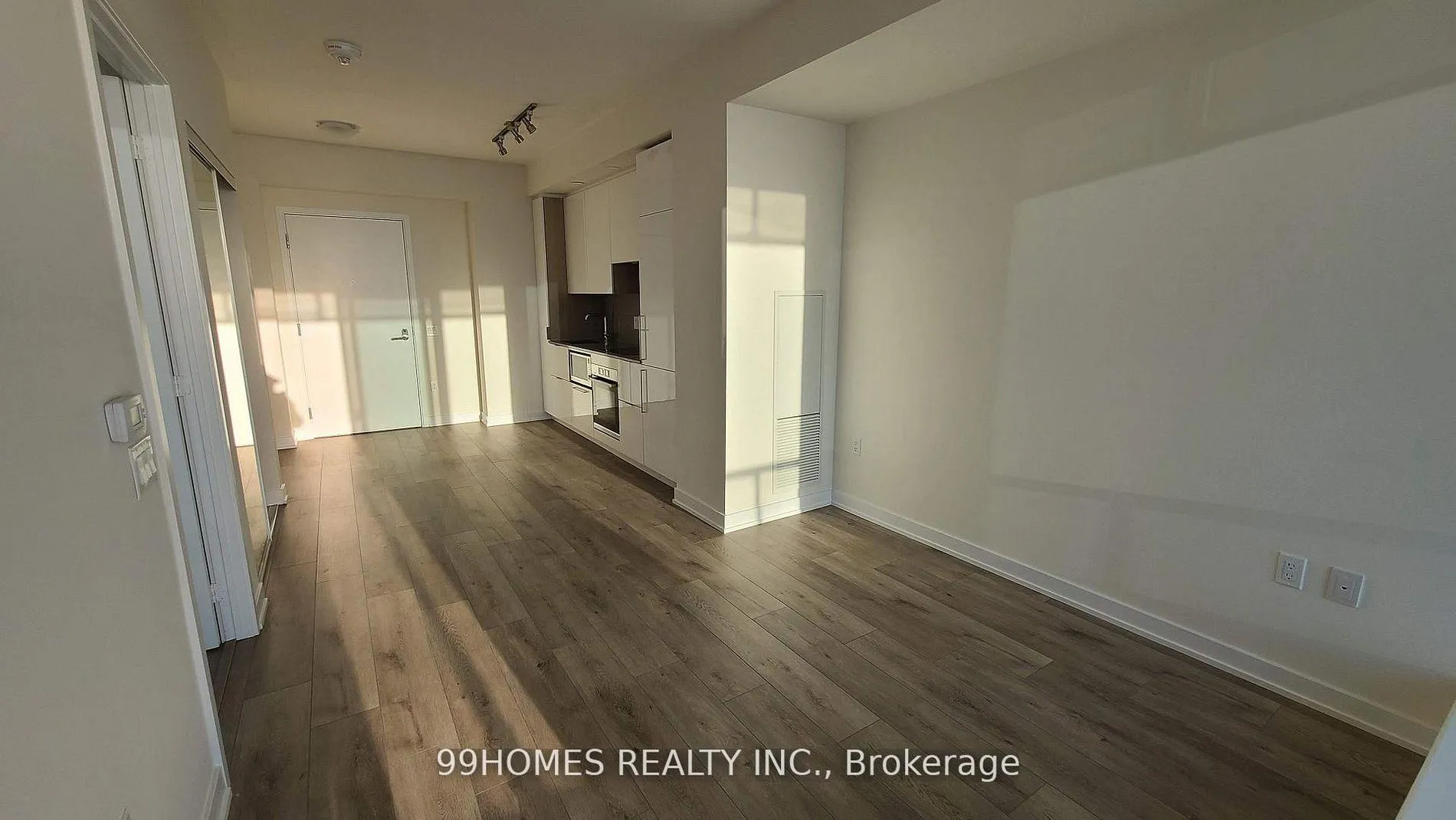 Photo 7 of Unit 5003, 28 Freeland Street, Toronto, Waterfront Communities — HOMEH