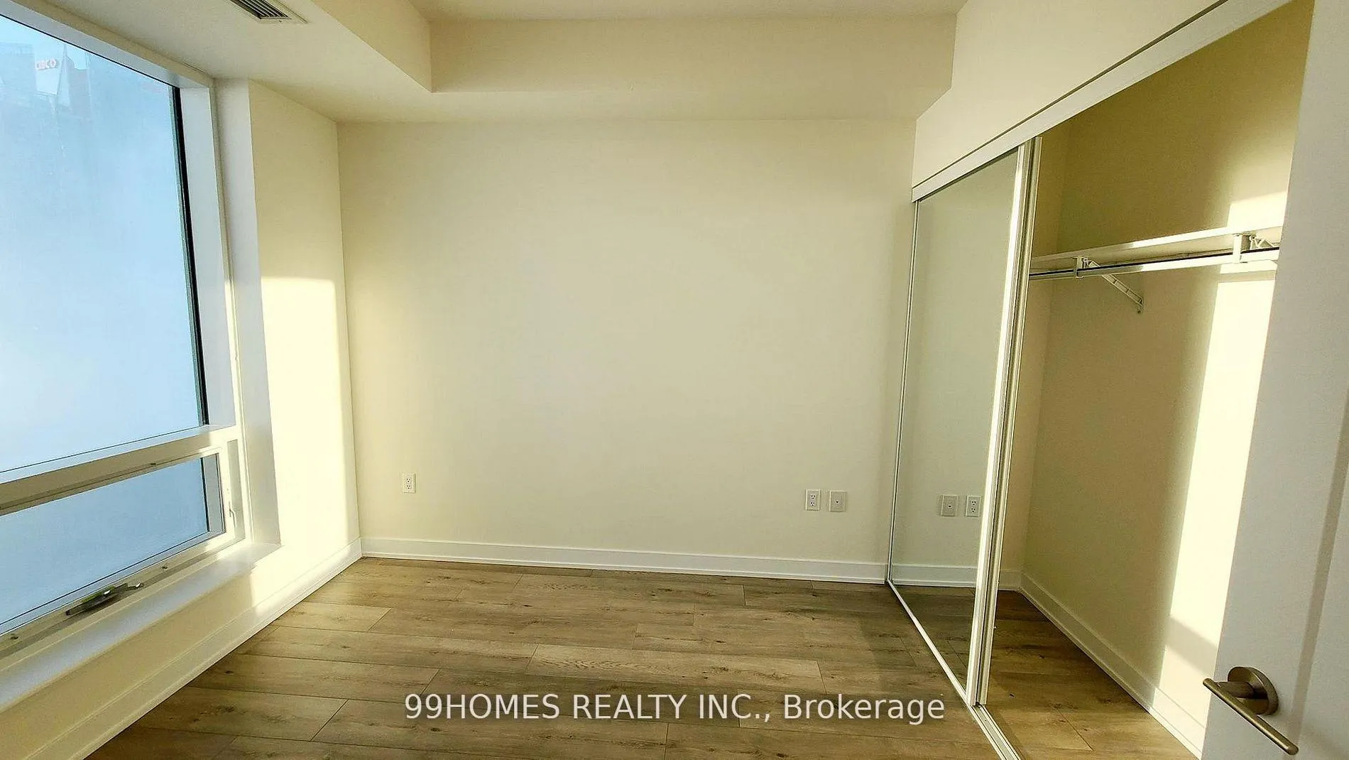 Photo 9 of Unit 5003, 28 Freeland Street, Toronto, Waterfront Communities — HOMEH