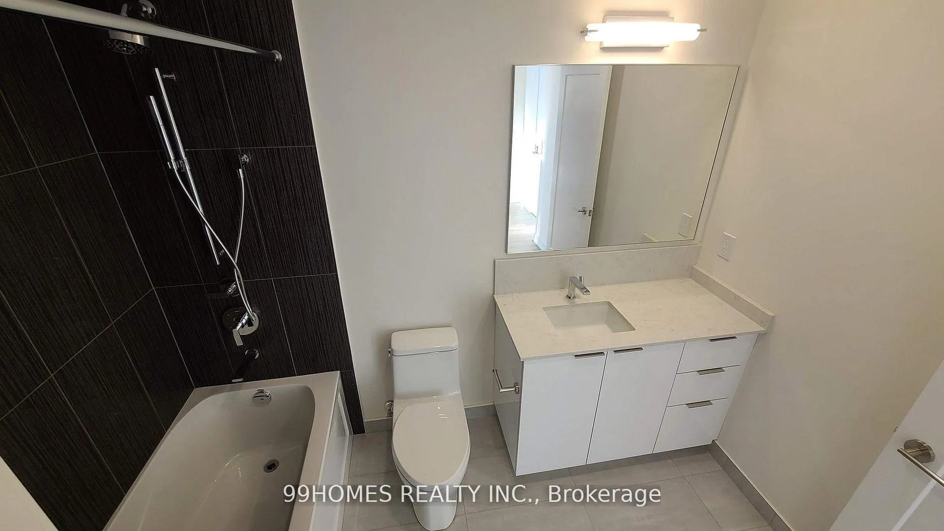 Photo 14 of Unit 5003, 28 Freeland Street, Toronto, Waterfront Communities — HOMEH