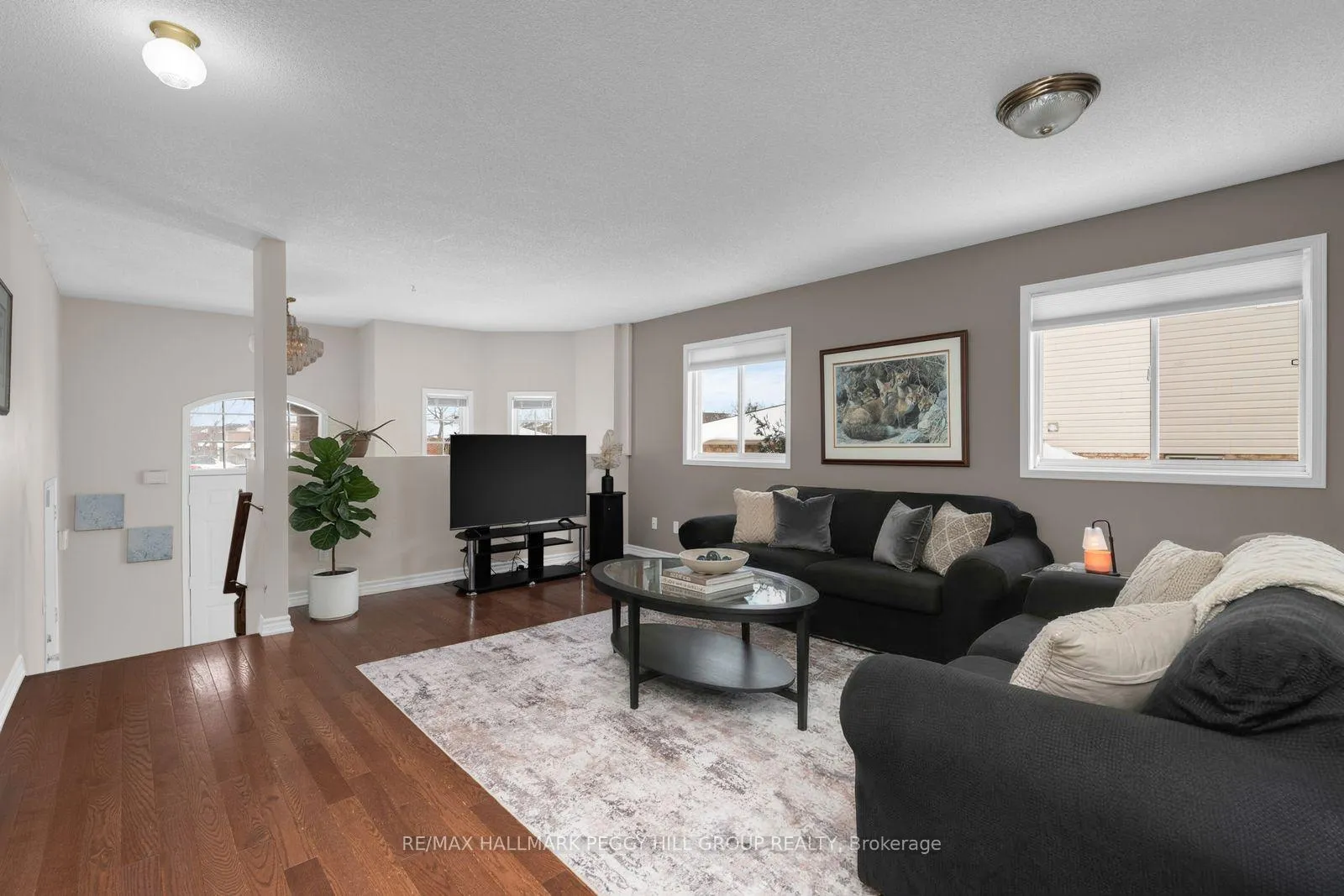 Photo 3 of 114 Mapleton Avenue, Barrie, Holly — HOMEH