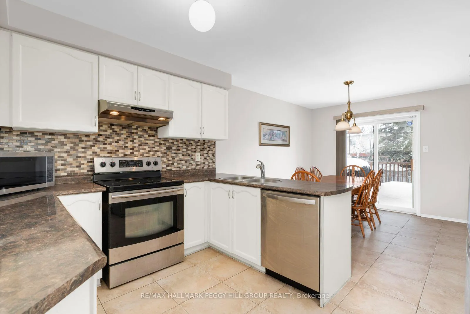 Photo 4 of 114 Mapleton Avenue, Barrie, Holly — HOMEH