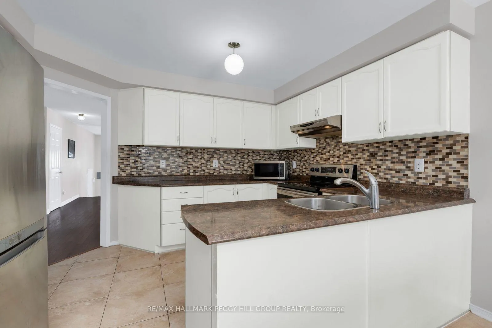 Photo 5 of 114 Mapleton Avenue, Barrie, Holly — HOMEH