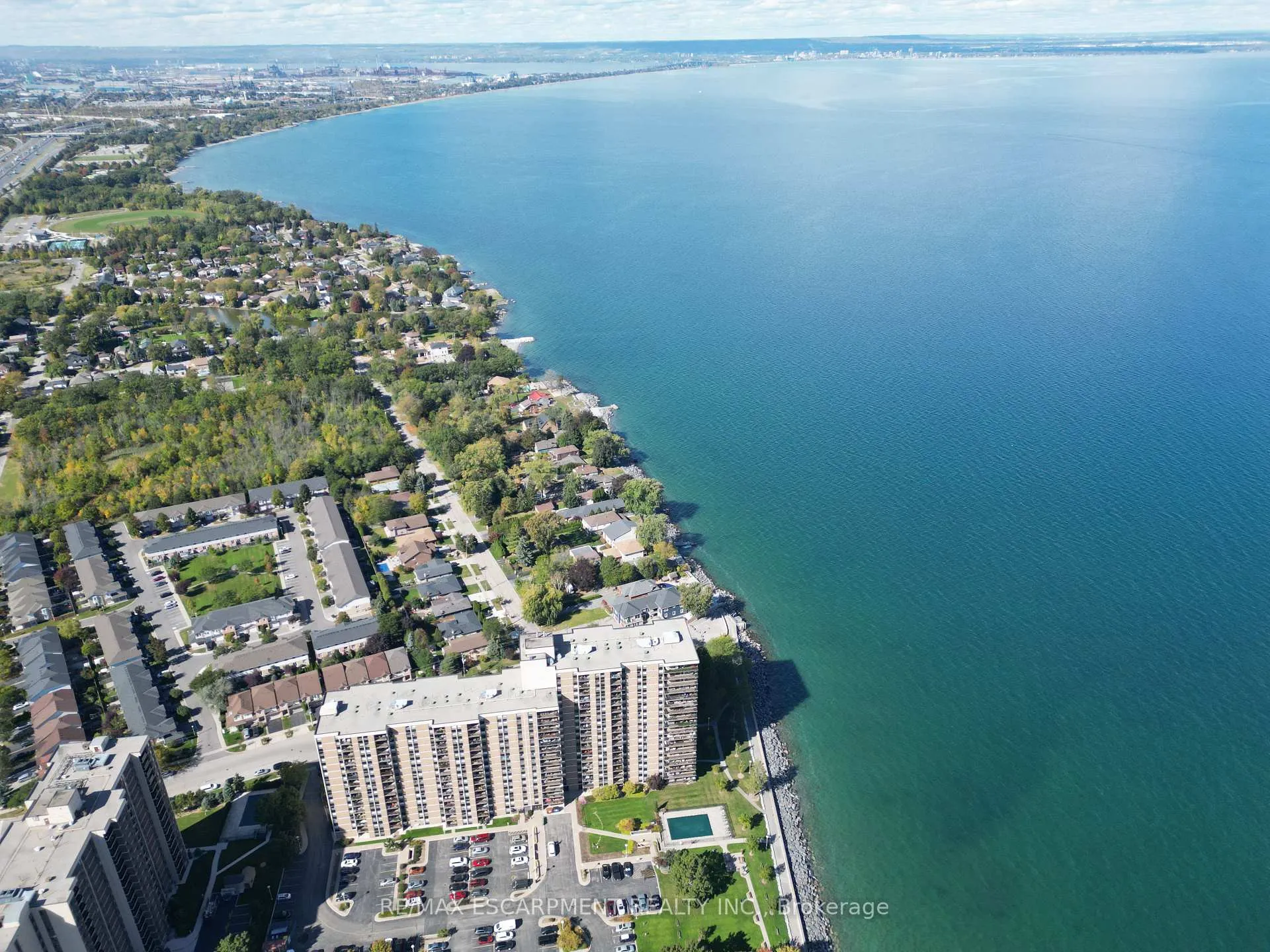 Photo 3 of Unit 214, 500 Green Road, Hamilton, Lakeshore — HOMEH