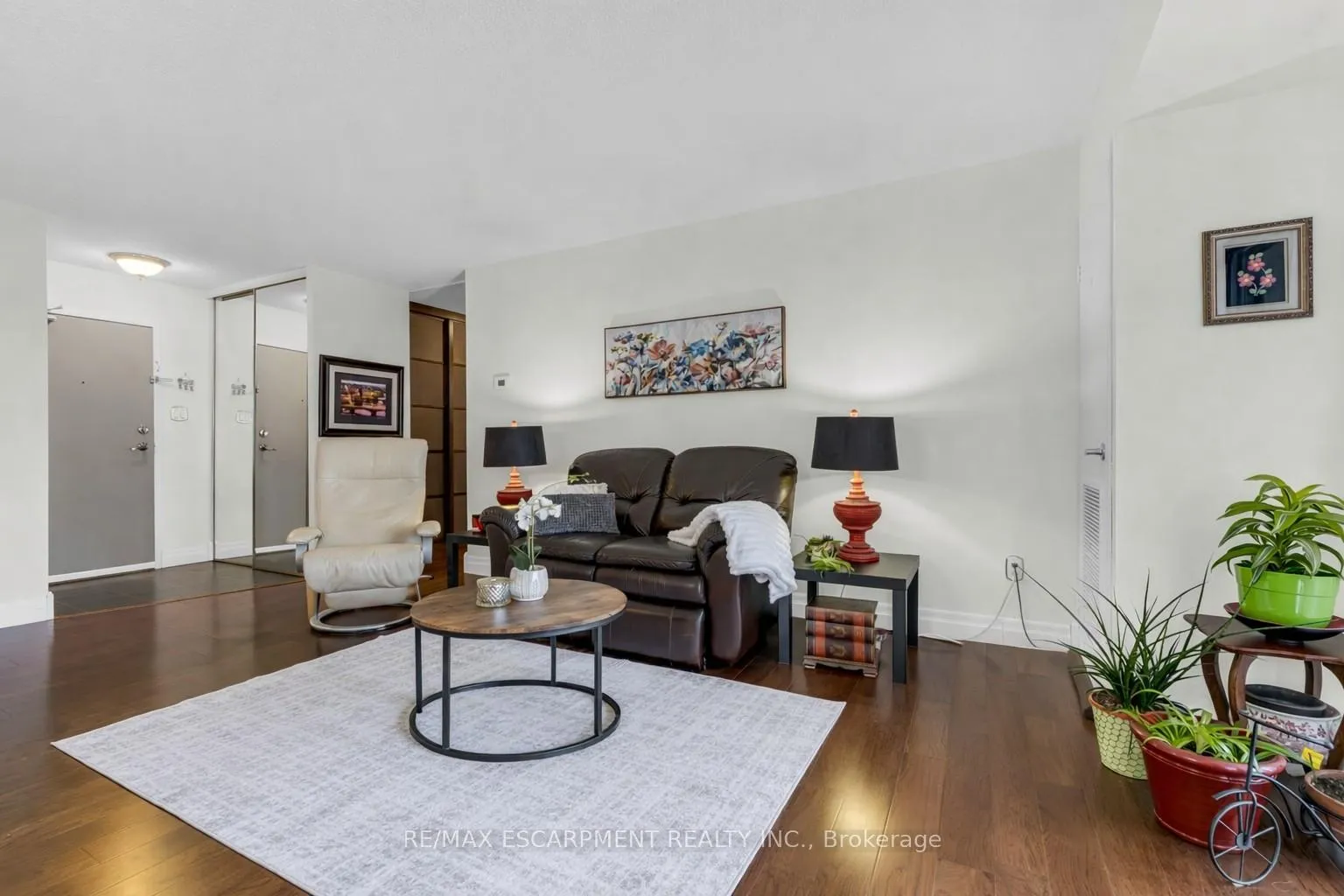 Photo 6 of Unit 214, 500 Green Road, Hamilton, Lakeshore — HOMEH
